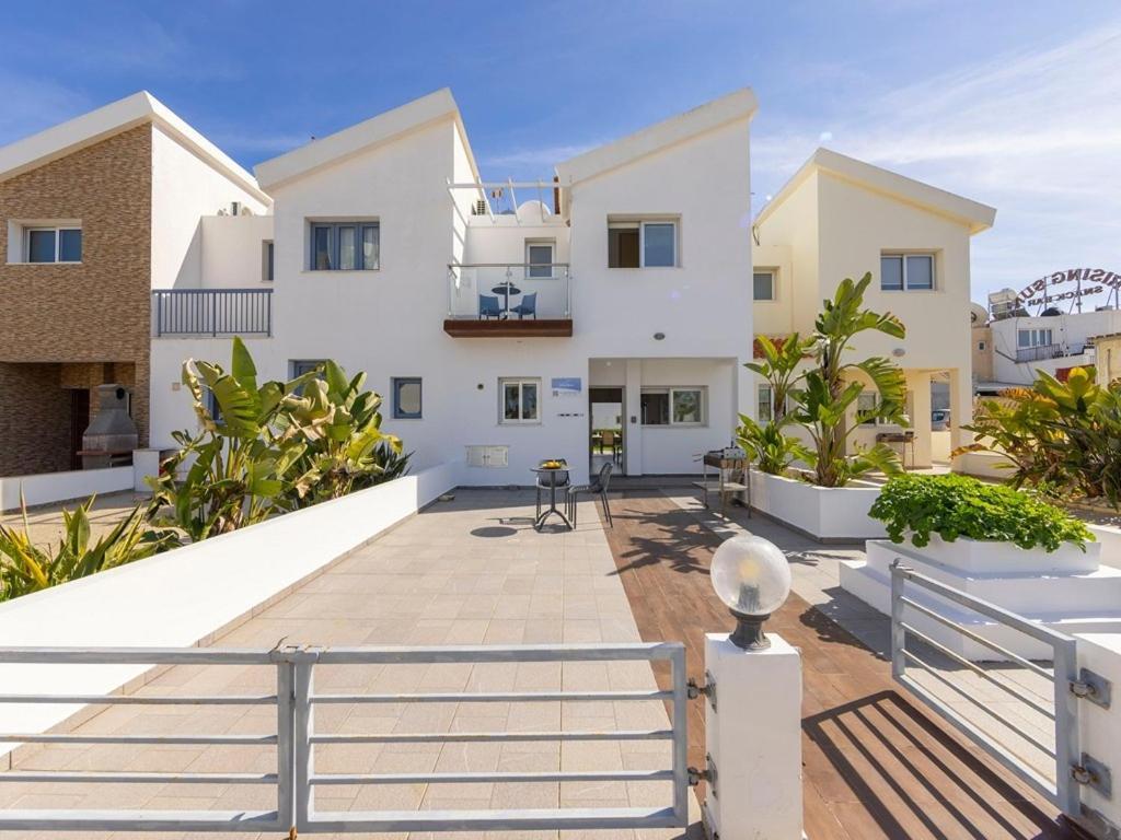 Villa Nora Protaras Buitenkant foto